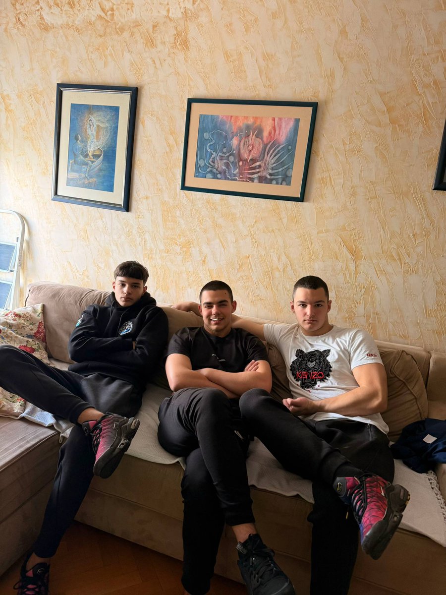 Boyster (@boyculessss) on Twitter photo 