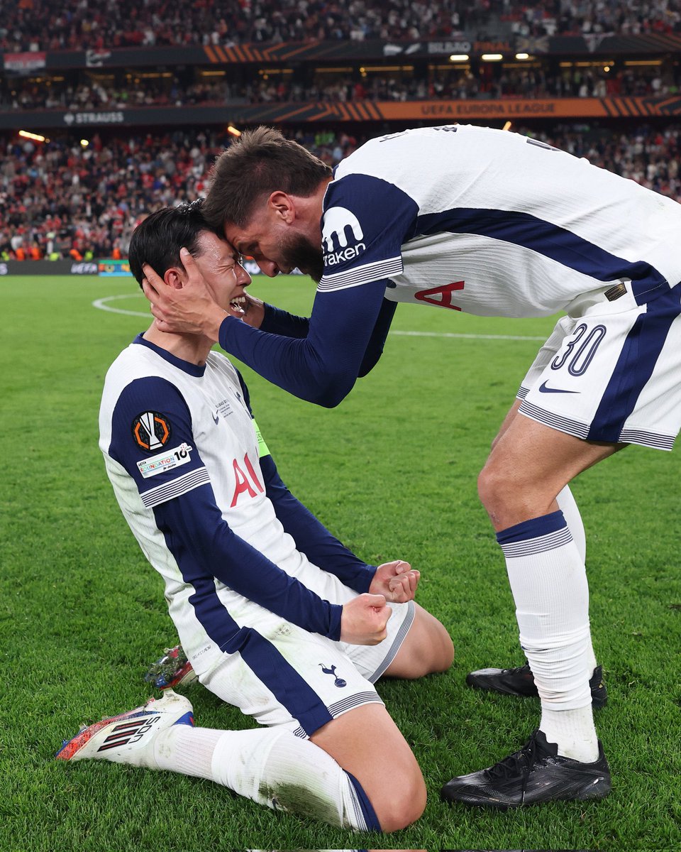 Luke_THFC__'s tweet photo. I told you all. We are Tottenham, triphy winners. DONT EVER CALL US A BANTER CLUB. VAN DE VEN, JOHNSON, SON, VENOM, BUT MOST OF ALL BRYAN FUCKING GILLLLLLL. WE ALL PLAYED OUR PART, COYSSSSSSSSSSSSSSSSSS #oozingsauce #COYS #champions #back #gilthegoat https://t.co/fkzqE6GXgw