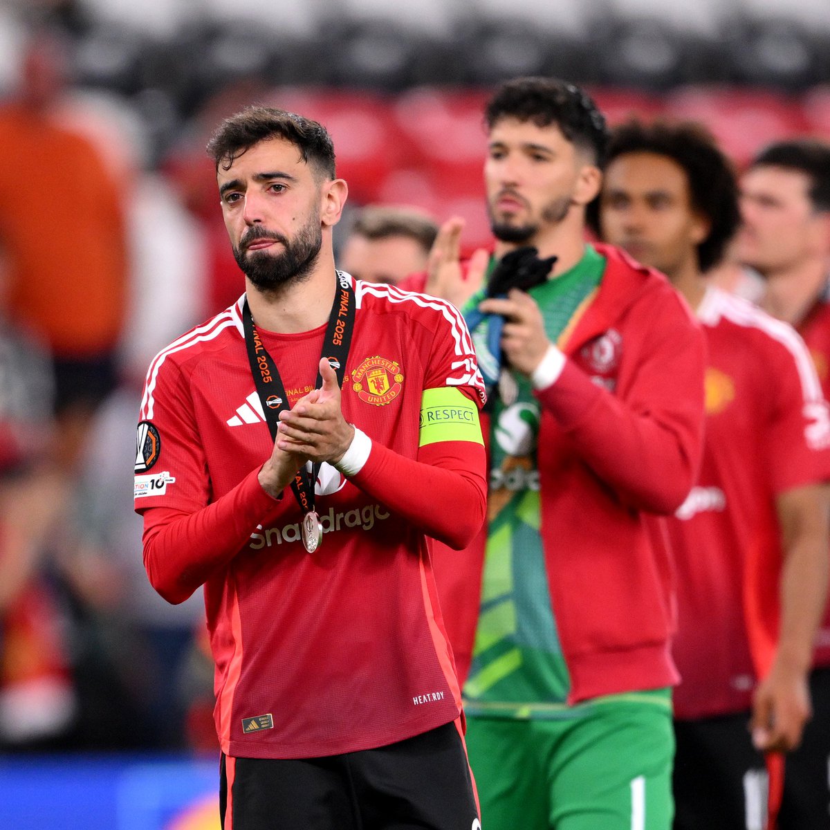 Bruno Fernandes, tras la derrota en la final de la Europa League. Fuente: Manchester United en "X".