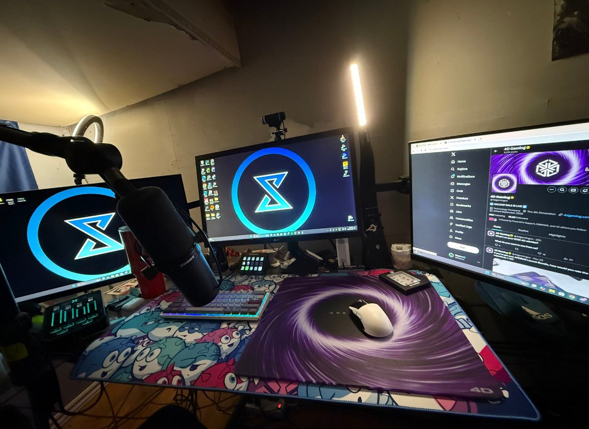 It's raining out, so we here playing games before work 

also back on the purple app join up 

Twitch.tv/slayium