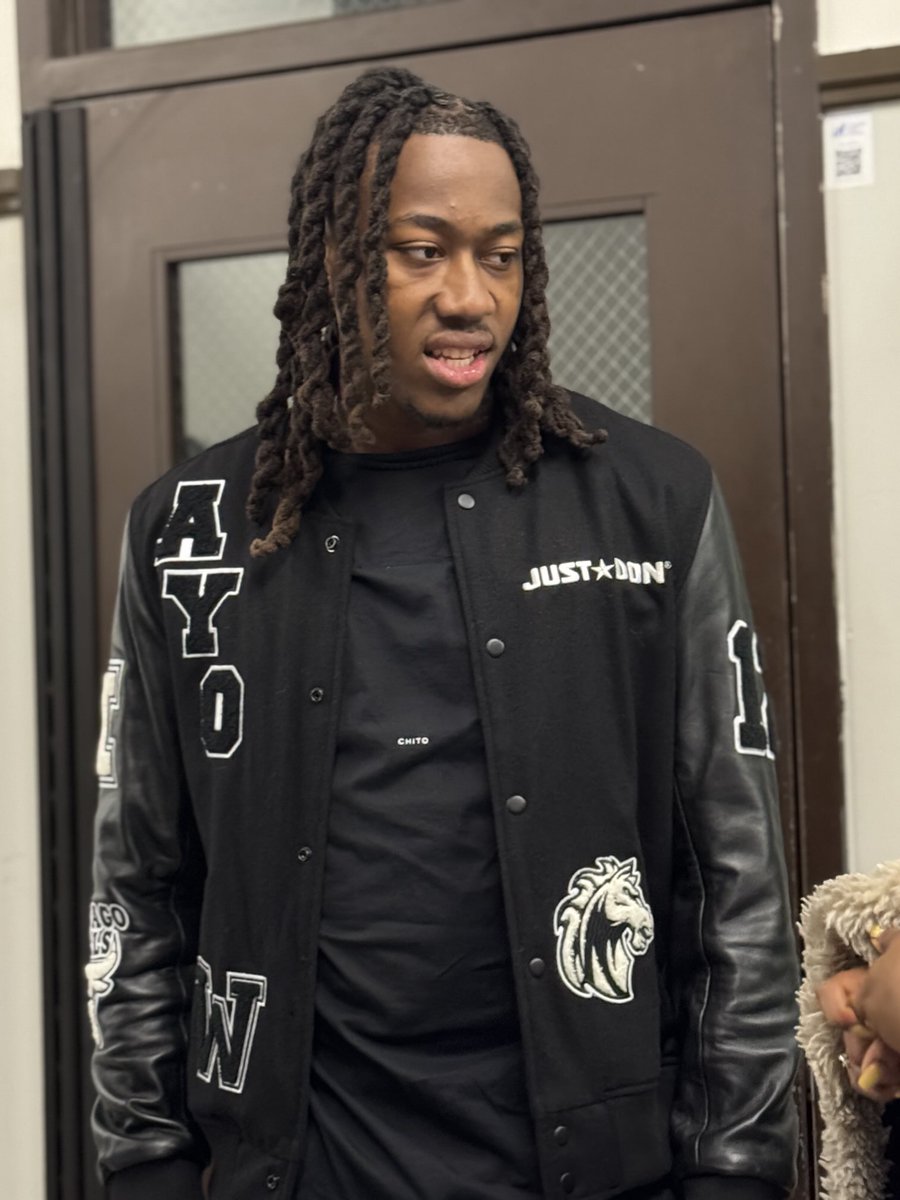 JWerner247's tweet photo. #illino great Ayo Dosunmu stopped by Nasir Rankin’s announcement. https://t.co/ecW4uh6O2V