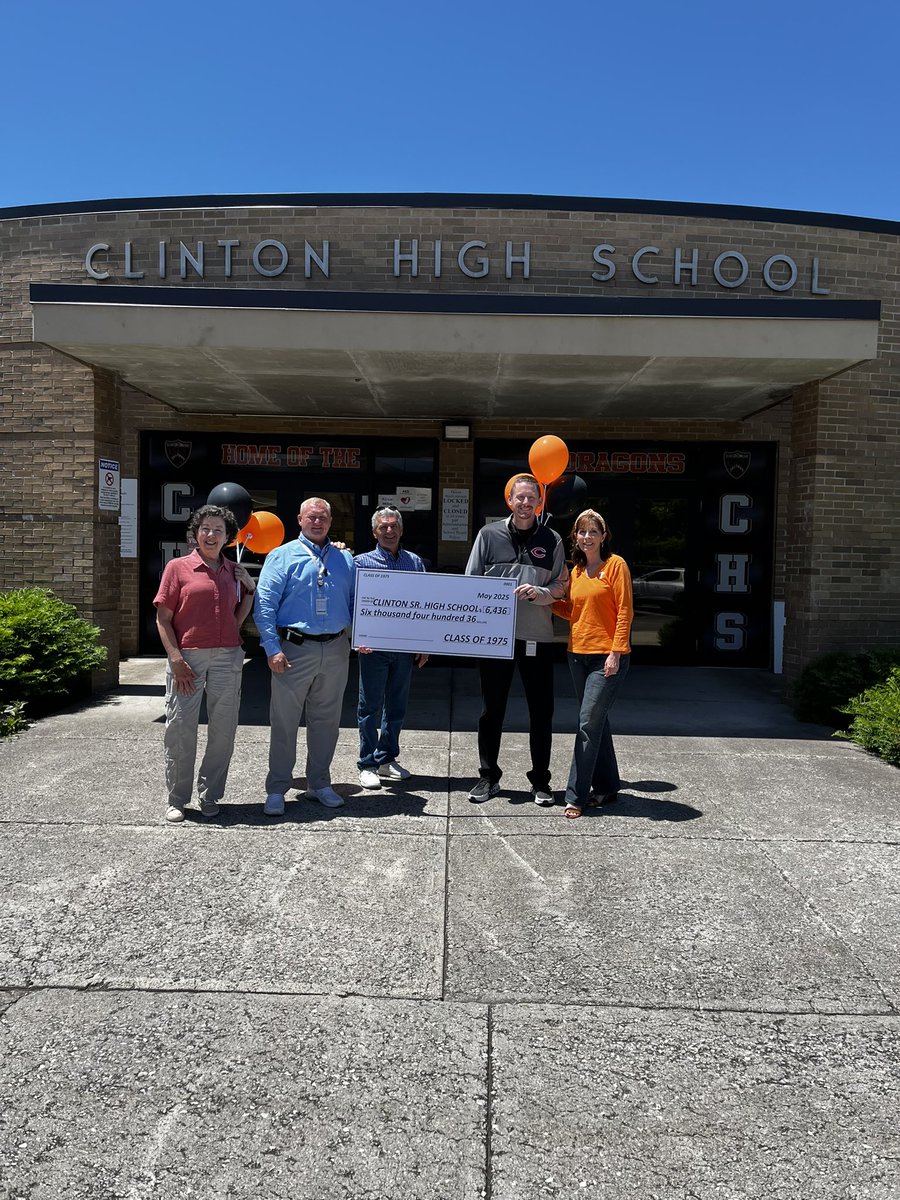 GoDragons1903's tweet image. The Clinton High School Class of 1975 celebrated their 50th reunion last Saturday and continued the celebration today with a generous donation to CHS!
Thank you for sharing your love for CHS and your commitment to today’s students and staff.
Once a Dragon, Always a Dragon!