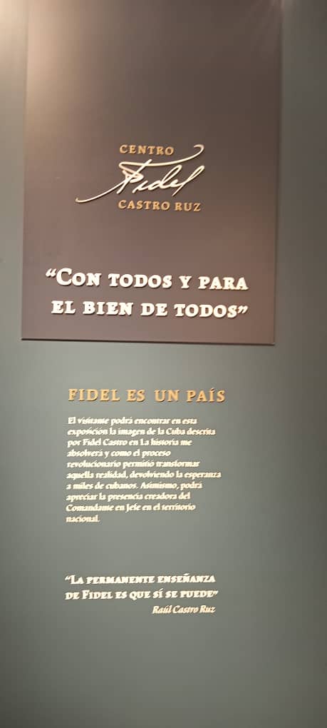 Que me dijo una compañera de su visita ayer el #CentroFidelCastro, " ha sido inolvidable,  ¡que emoción!, me ha engrandecido el alma "
#FidelPorSiempre