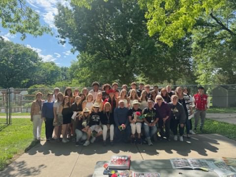 Look at this incredible group! What a wonderful celebration we just had! Can’t wait to cheer on all the East Antioch Alumni tonight at SMN graduation! We are so proud of you!