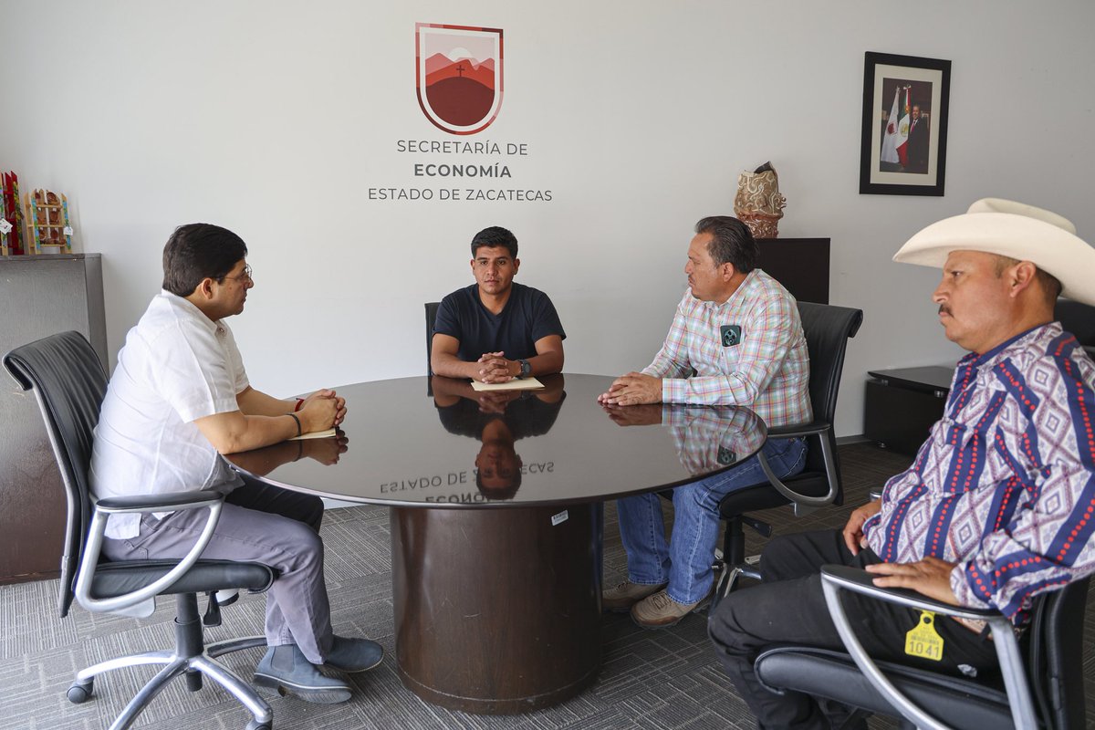 Recibimos al presidente municipal de Vetagrande, Juan Antonio Herrera, para dar seguimiento a nuestros compromisos en favor del impulso al empleo en la región.

Por indicación del gobernador <a href="/DavidMonrealA/">David Monreal Ávila</a> , continuaremos sumando esfuerzos con todos los municipios del estado