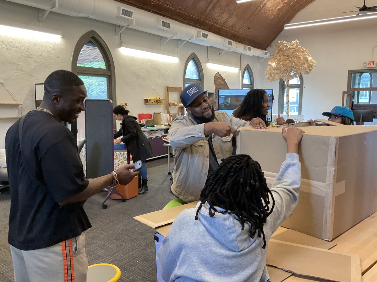 You know its #RemakeDaysSWPA when the trolley rolls up to <a href="/FluxSpace_io/">Fluxspace</a>  Pittsburgh with a group of educators to build things out of cardboard! <a href="/RemakeDays/">Remake Learning Days</a> <a href="/remakelearning/">Remake Learning</a>
