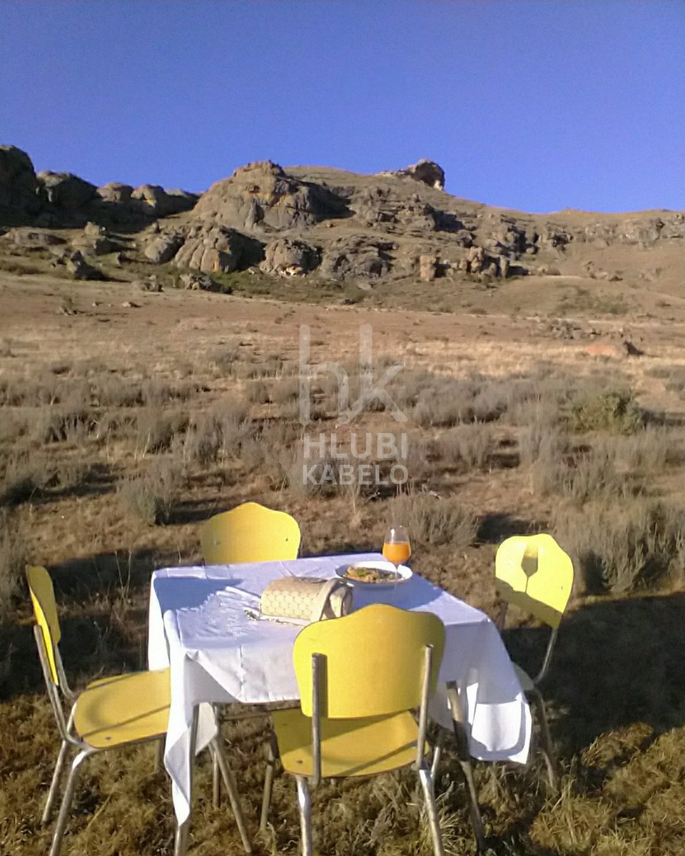 a breakfast date we did in South Africa, 📍Qwaqwa. I dare you to beat the scenery...