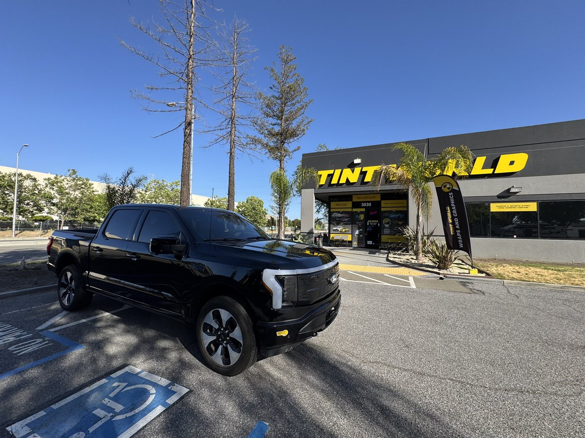 Christopher Bowe tweet media