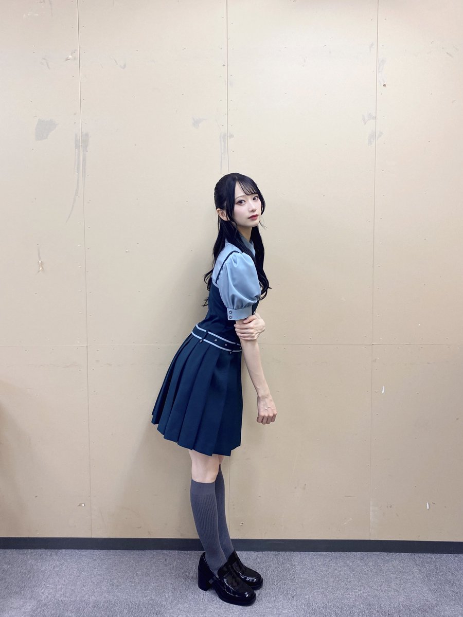 制服が夏仕様になりました🐰🪞🪄♡ #RainTree