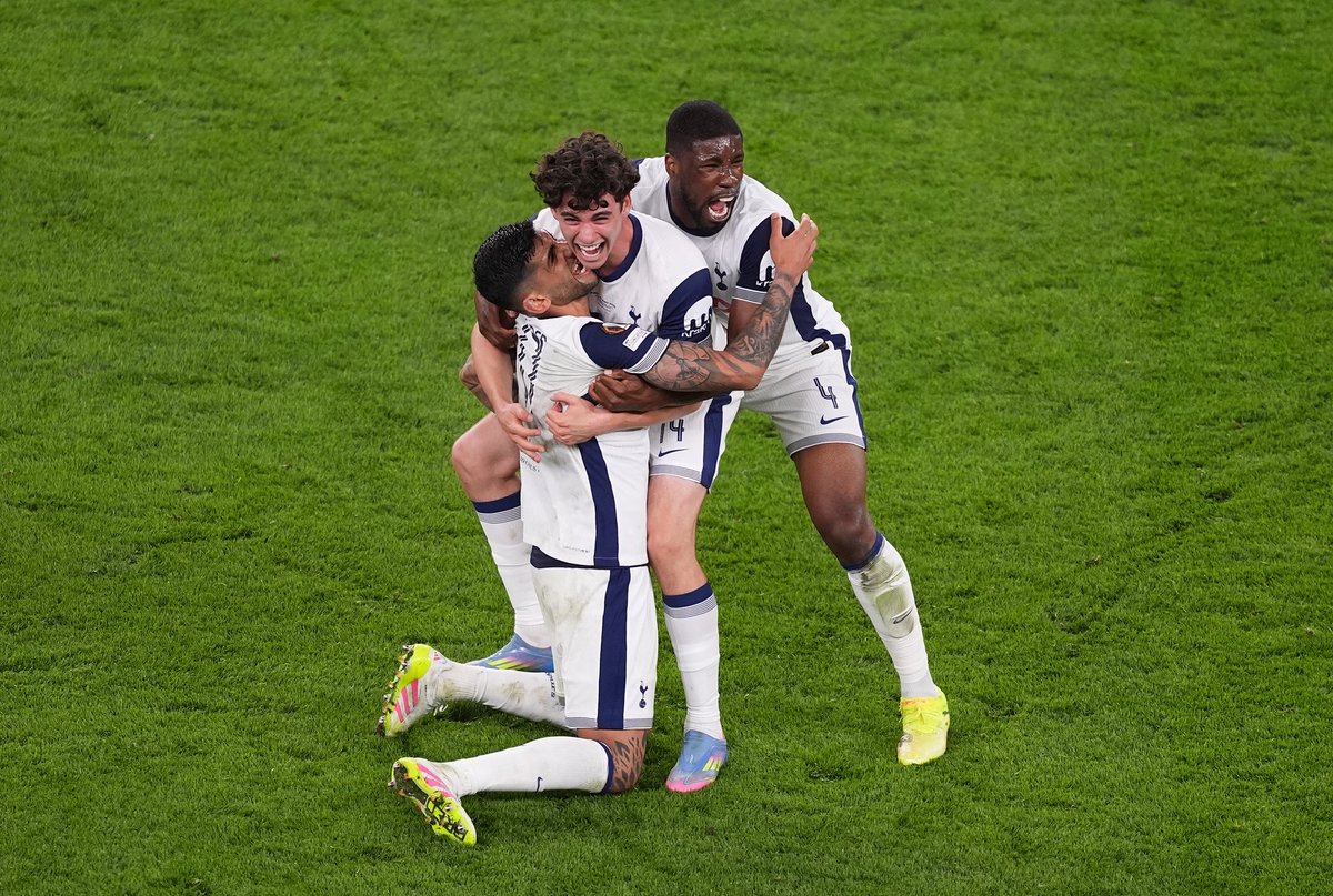 Alexonlygreen's tweet image. Моя семья кстати 🤍