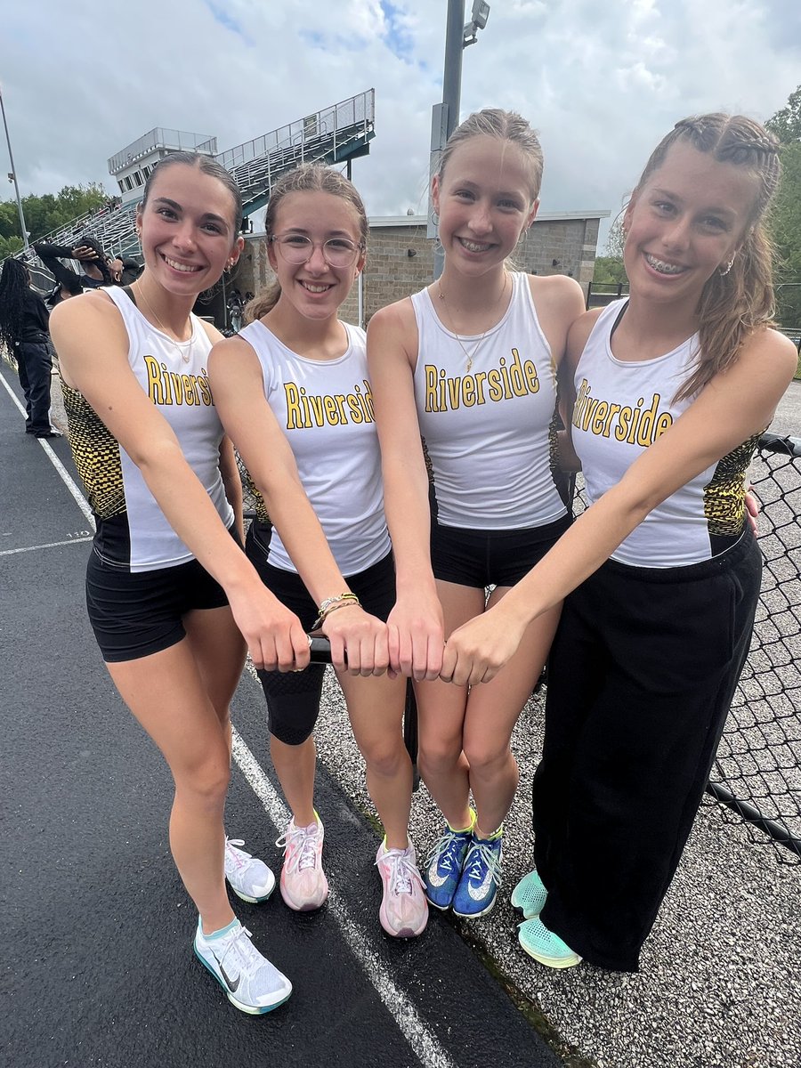 girl_riverside's tweet photo. The 4x800 team punched their ticket to Regionals!  Season best time of 9:55.70 for the team of Kate Meinke, Claire Siegel, Brooke Young, and Kaitlyn O’Connor. 
Austintown here they come! 🔥
@Riverside_athl @RLSD_Beavers @rhsbeavers https://t.co/6lyJ0HSJPm