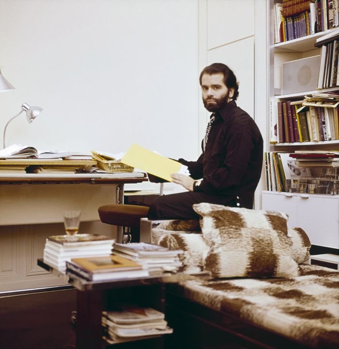 martlehner's tweet image. Apartamento Art Déco de Karl Lagerfeld em Paris, publicado na Vogue de 74. Fotografado por Horst P Horst