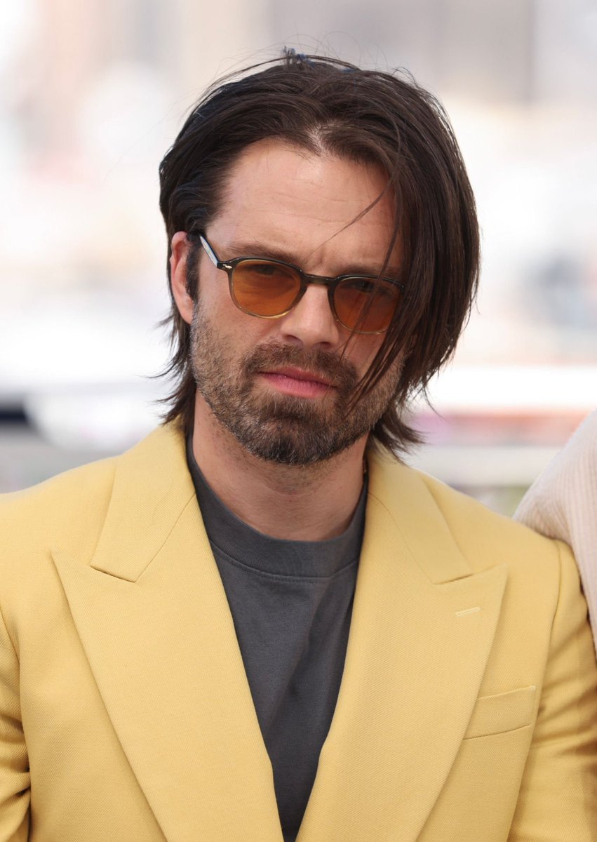 vbarn3s's tweet photo. and today here is a thread of photos from the press conference 😌🧸💛 https://t.co/eWfUjxXSLm