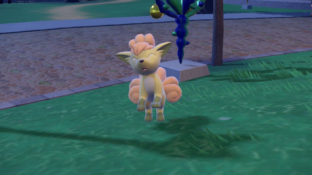 TayTayHeart_VT's tweet photo. When she hatched 😍😍👏🏻🥳#vulpix #shinyvulpix #Pokemon #pokemonviolet https://t.co/caIF8aR8DO