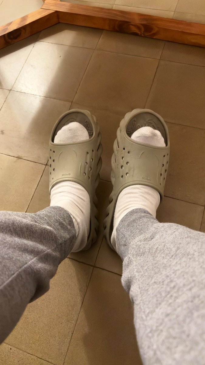 2fingersfusion's tweet photo. I’m back, baby 😈💥
Missed me? ‘Cause these size 12 soles with my freaky fused toes been waiting to play 👣💦
Let’s get naughty — DMs wide open.
#FeetLovers #OnlyFans #FootFetishFriday #SyndactylyKing https://t.co/OyL8rmmuq6