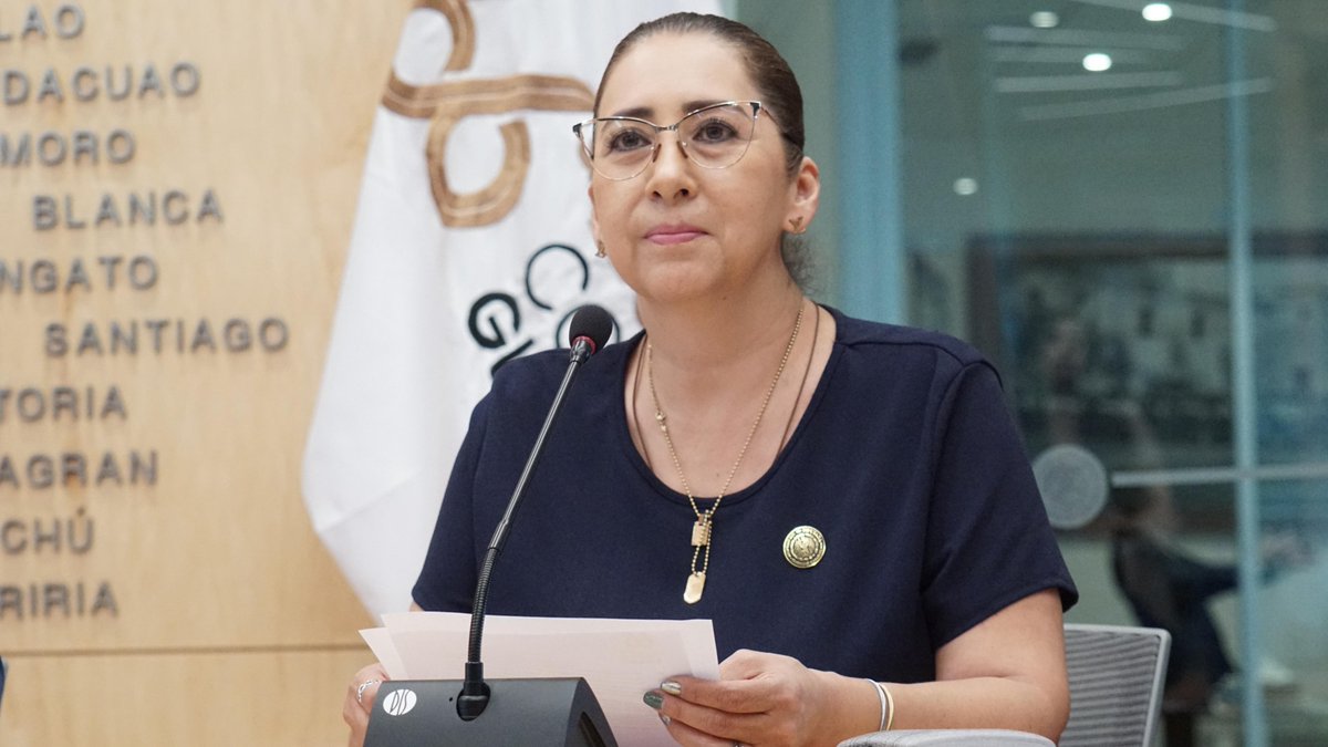 Grupo Parlamentario de Morena en Guanajuato (@dipmorenagto) on Twitter photo El Dip. <a href="/FerroBaezaSMA/">Luis Ricardo Ferro Baeza</a> , presidente de la Comisión de Turismo, propuso ampliar el proyecto de Pueblos Mágicos a los 46 municipios y convocó a un foro estatal. La dip. Maribel Aguilar respaldó la propuesta y pidió garantizar seguridad en espacios turísticos. El Dip. <a href="/FerroBaezaSMA/">Luis Ricardo Ferro Baeza</a> , presidente de la Comisión de Turismo, propuso ampliar el proyecto de Pueblos Mágicos a los 46 municipios y convocó a un foro estatal. La dip. Maribel Aguilar respaldó la propuesta y pidió garantizar seguridad en espacios turísticos.
