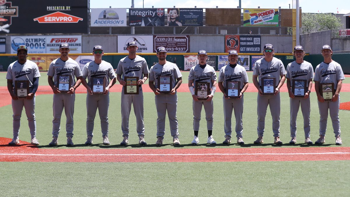 UT Martin Athletics (@utmsports) on Twitter photo Before today's game we were able to formally recognize our 10 seniors for their contributions to the <a href="/UTMBase/">UT Martin Baseball</a> program.
Thanks again for everything Skyhawks and we wish you nothing but the best!
#MartinMade #OVCit Before today's game we were able to formally recognize our 10 seniors for their contributions to the <a href="/UTMBase/">UT Martin Baseball</a> program.
Thanks again for everything Skyhawks and we wish you nothing but the best!
#MartinMade #OVCit