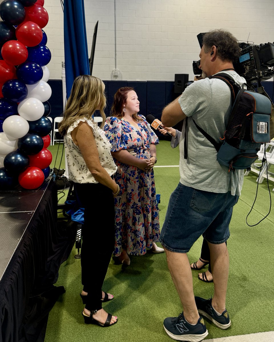 Legacy Traditional Schools (@ltsdistrict) on Twitter photo Big thanks to @kyleecruztv and <a href="/azfamily/">azfamily 3TV CBS 5</a> for joining us ahead of our kindergarten graduation ceremonies at Legacy - Phoenix! 🎓💙
It was a joy seeing our very own Ms. Rodewald, Deputy Superintendent Heidi Simms, and future graduate Craig H. share what makes Legacy so special. Big thanks to @kyleecruztv and <a href="/azfamily/">azfamily 3TV CBS 5</a> for joining us ahead of our kindergarten graduation ceremonies at Legacy - Phoenix! 🎓💙
It was a joy seeing our very own Ms. Rodewald, Deputy Superintendent Heidi Simms, and future graduate Craig H. share what makes Legacy so special.