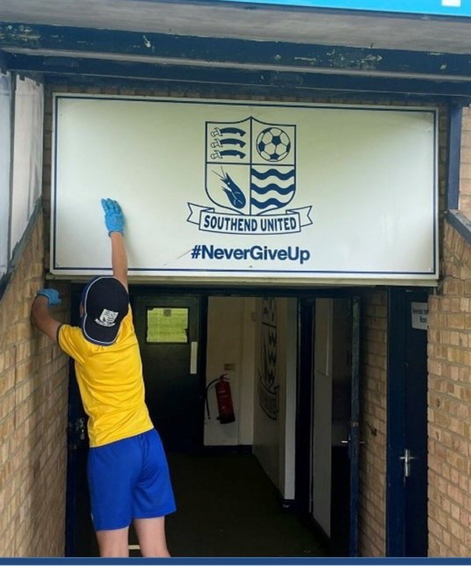 Not sure of the possibility of this happening with such a short time frame but imagine a display in the Southend end at Wembley with this picture… it would be class