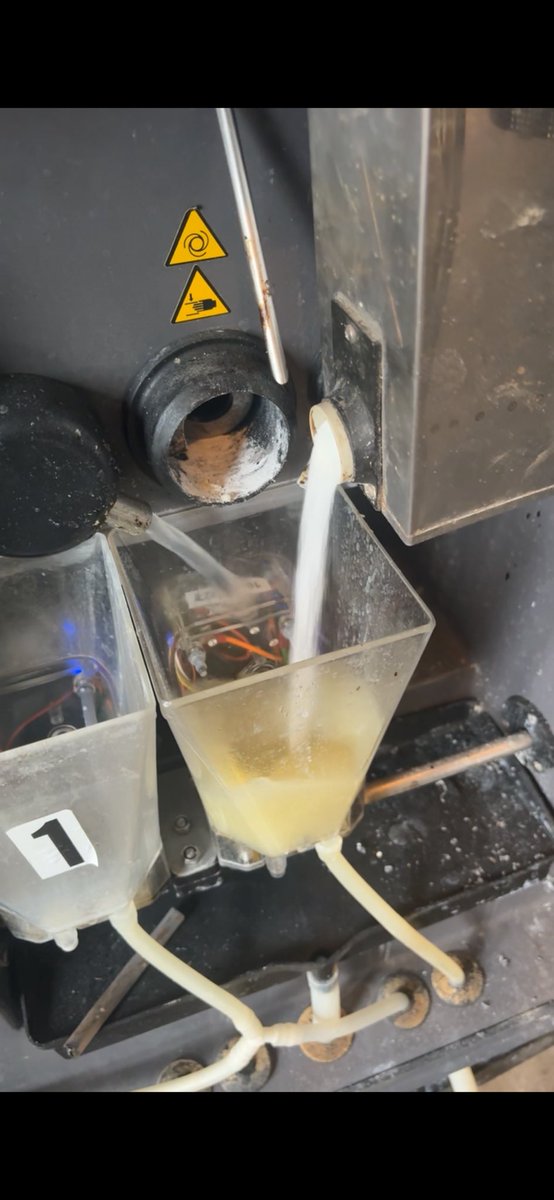 So stoked about this software update. Ability to put calves on “rehydration mode” swapping ever other feeding with a feeding of electrolytes. Currently feeding probiotics in whole milk at 1ml/litre and seeing excellent results. Holm &amp; Laue calf expert