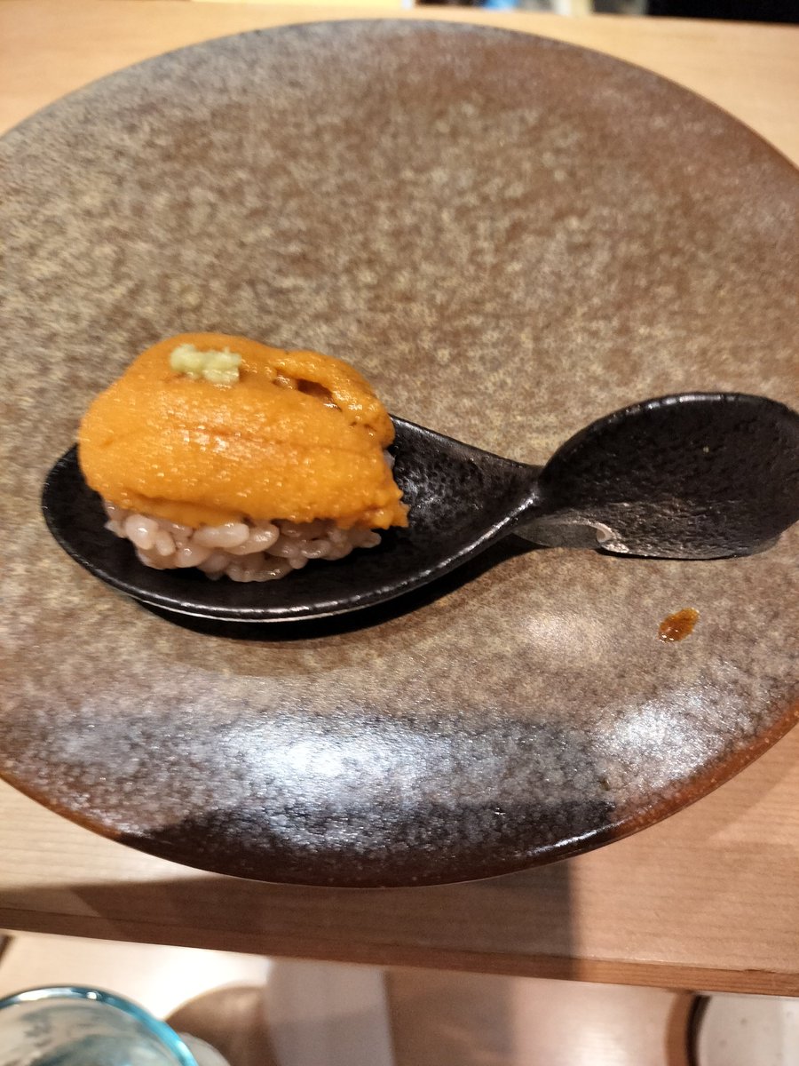 fusan8753's tweet photo. 大阪中津にある鮨あまと美味しかった😋カップルにお勧め💑　#グルメ　#大阪グルメ　#ランチ　#食べ歩き　#すし https://t.co/fz0VUAs06t