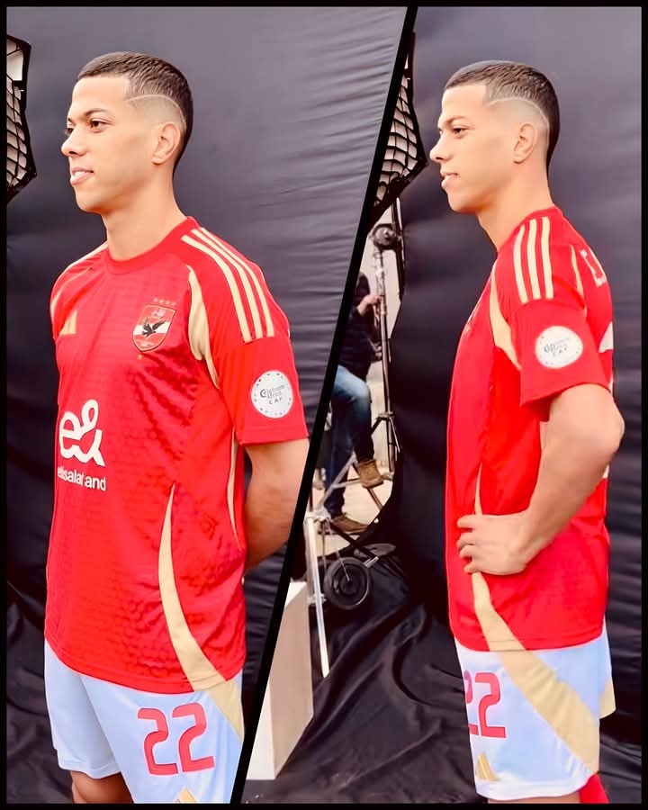 نيولوك أفضل لاعب في القارة 🦅🔝