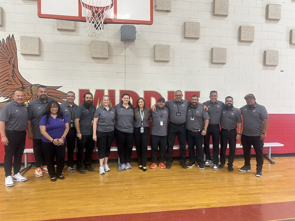 What a great day to be a FALCON! 🤍 Eastlake cheer had an amazing time with our future falcons from Desert Wind, Eastlake MS and Ensor Middle. We can’t wait to see you all soon! 📣