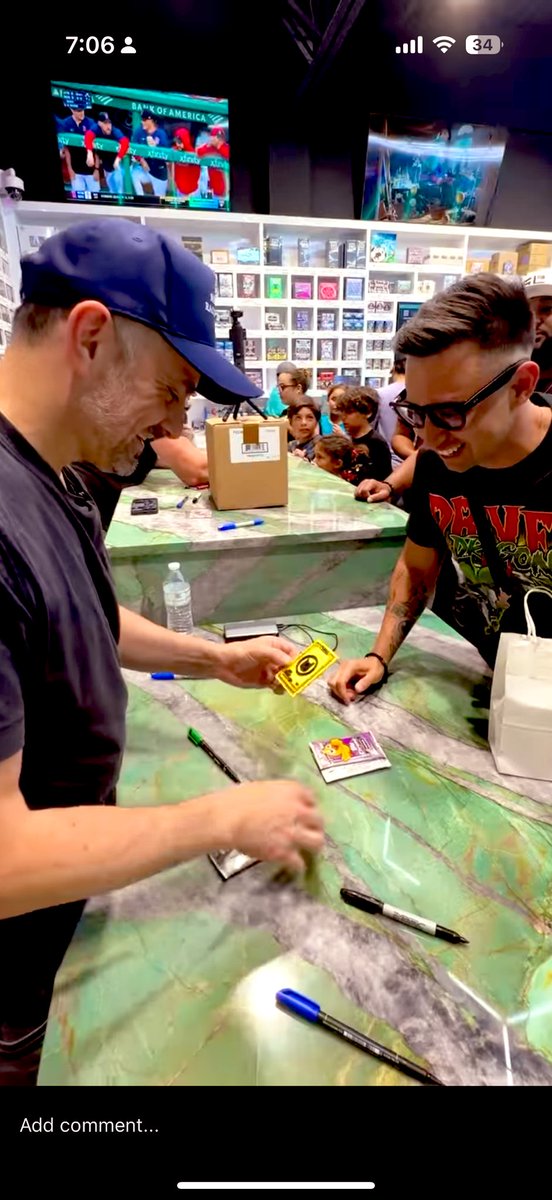The men. <a href="/garyvee/">Gary Vaynerchuk</a> 

Let's gooo. 🔥🔥🔥

<a href="/VeeFriendsCards/">VeeFriends Cards</a> <a href="/veefriends/">VeeFriends</a>