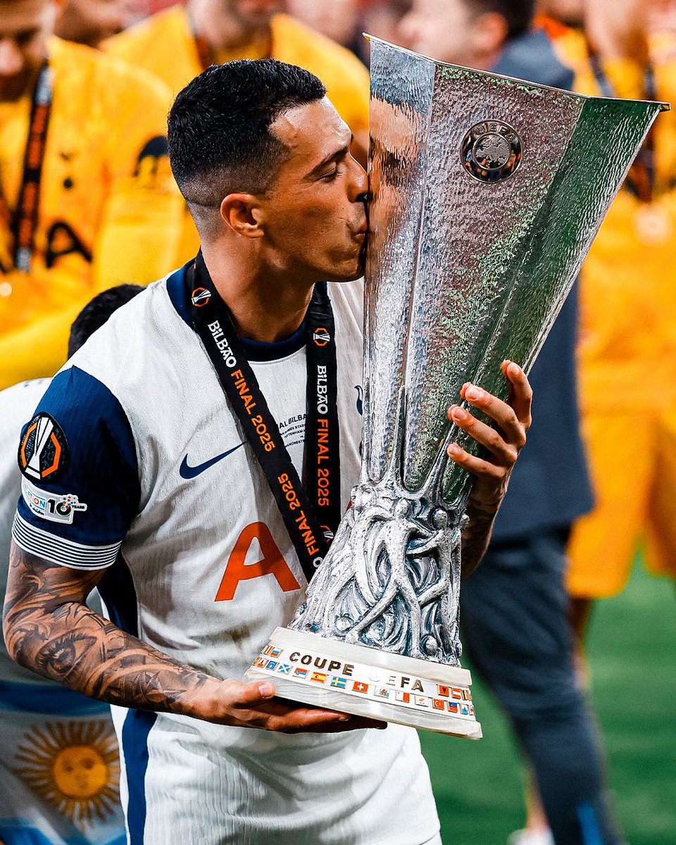 SpursOfficial's tweet image. 🏆