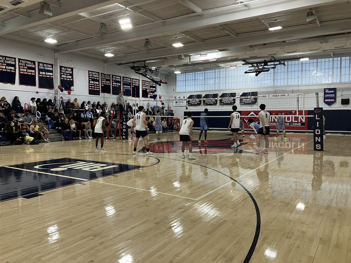 Lions win the final set 25-14! Way to go Lions.