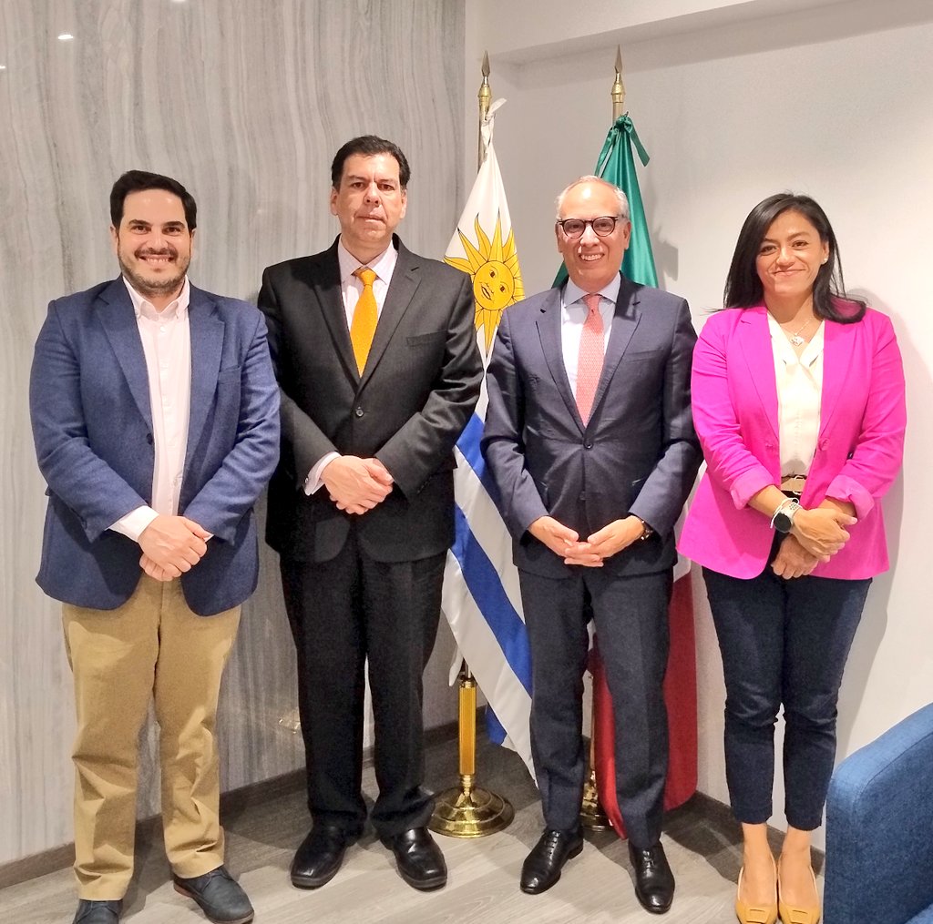 Embajada del Uruguay en México 🇺🇾🇲🇽 (@uruenmexico) on Twitter photo Muy productiva reunión de trabajo entre el Embajador @santiagowins y rptes de <a href="/AMEXCID/">AMEXCID</a> para intercambiar sobre áreas de interés en materia de cooperación entre 🇺🇾y 🇲🇽 en el marco del Fondo de Cooperación bilateral. <a href="/CancilleriaUy/">Cancillería Uruguay 🇺🇾</a> <a href="/AuciUruguay/">AUCI Uruguay🇺🇾</a> Muy productiva reunión de trabajo entre el Embajador @santiagowins y rptes de <a href="/AMEXCID/">AMEXCID</a> para intercambiar sobre áreas de interés en materia de cooperación entre 🇺🇾y 🇲🇽 en el marco del Fondo de Cooperación bilateral. <a href="/CancilleriaUy/">Cancillería Uruguay 🇺🇾</a> <a href="/AuciUruguay/">AUCI Uruguay🇺🇾</a>