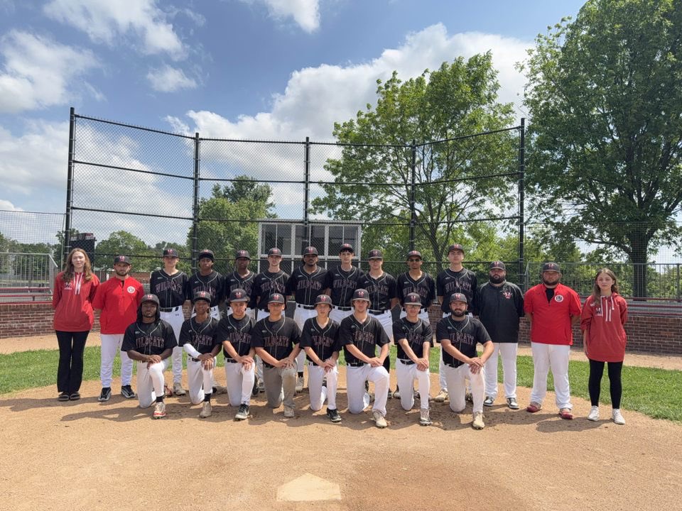 HWHSBaseball's tweet image. Proud of our 2025 group. End of the day, was a great group of kids who learned how to compete with anybody. What more could you ask for? Another day we’re proud to wear the ol’ Black N’ Red.