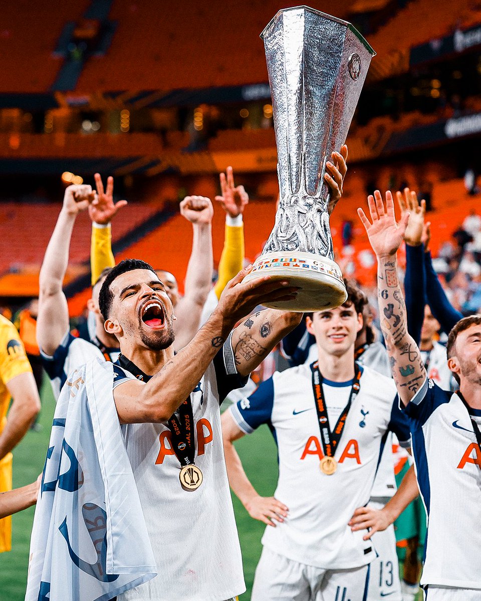 SpursOfficial's tweet image. 🏆