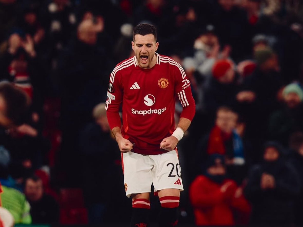 FabrizioRomano's tweet image. 🚨 Dalot: “This club must not die and will never die. Being in pain is positive, it's the first step towards change”.

“There’s a lot of things we need to change, whether its behaviours every day.

“Standards need to be a LOT higher”.