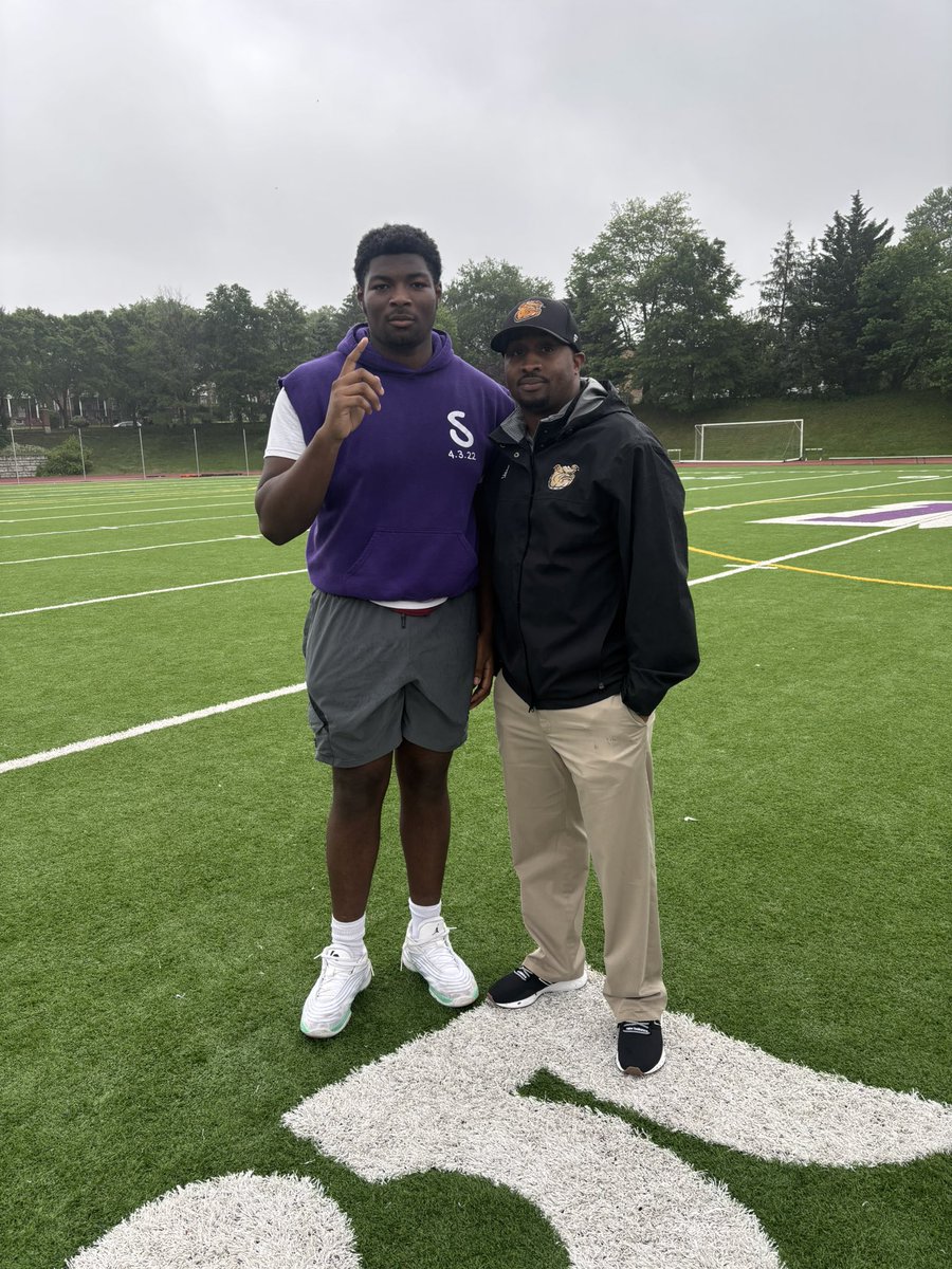 Carlos Shird (@carlosshird) on Twitter photo Great conversation with <a href="/WhoisCoachJones/">Eugene Jones IV</a> Thanks for coming to watch practice <a href="/MSJ_Football/">MoJo Football</a> <a href="/BryantUFootball/">Bryant Football</a> <a href="/BryantUFBRec/">BryantUFBRecruiting</a> <a href="/CoachKKulzer/">Kris Kulzer</a> Great conversation with <a href="/WhoisCoachJones/">Eugene Jones IV</a> Thanks for coming to watch practice <a href="/MSJ_Football/">MoJo Football</a> <a href="/BryantUFootball/">Bryant Football</a> <a href="/BryantUFBRec/">BryantUFBRecruiting</a> <a href="/CoachKKulzer/">Kris Kulzer</a>