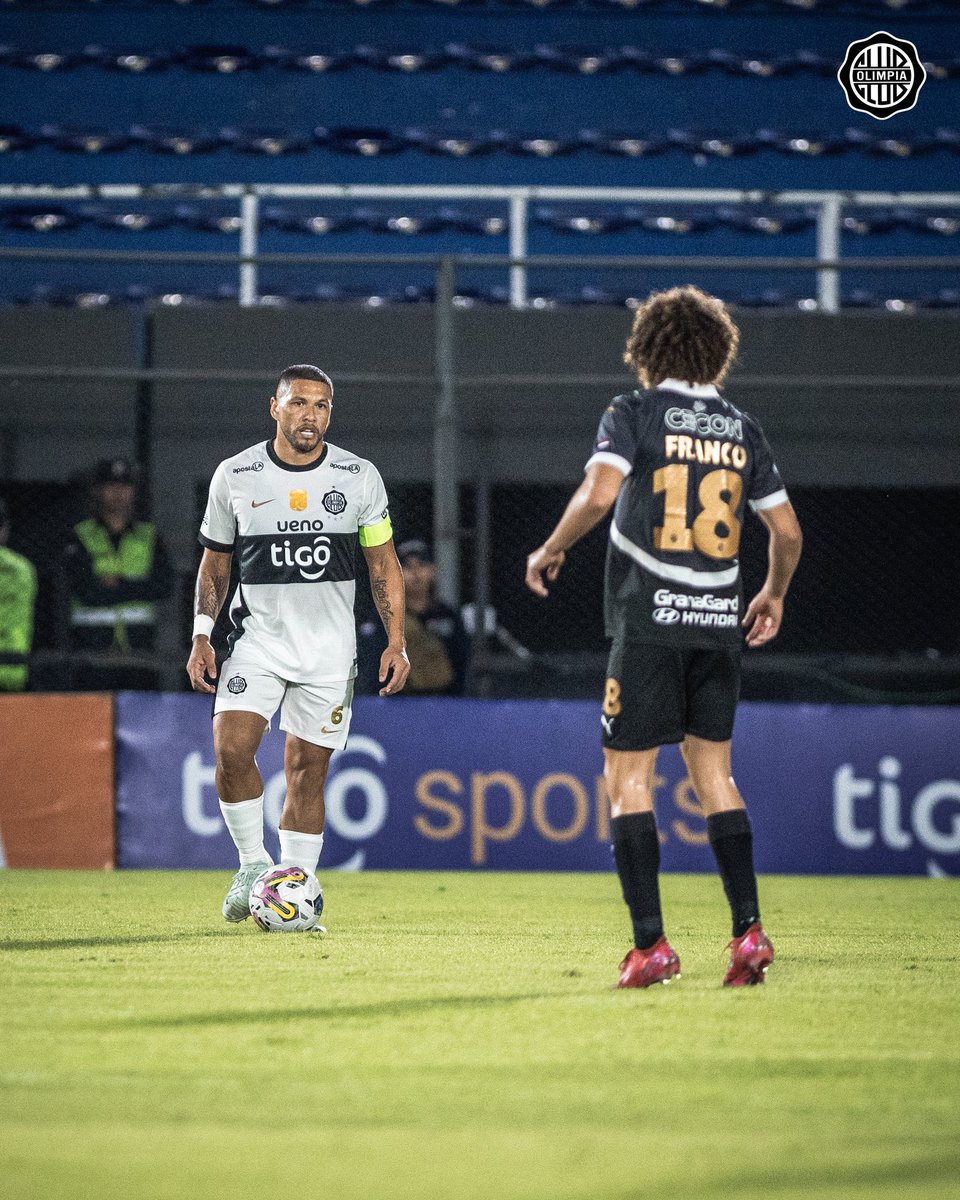 ⚽️ 𝐓𝐨𝐫𝐧𝐞𝐨 𝐀𝐩𝐞𝐫𝐭𝐮𝐫𝐚 𝟐𝟎𝟐𝟓.

50' | 0-1 | Primeros movimientos de la segunda mitad. 

#OlimpiaLibertad 
#SoyDelOlimpia ⚪️⚫️⚪️