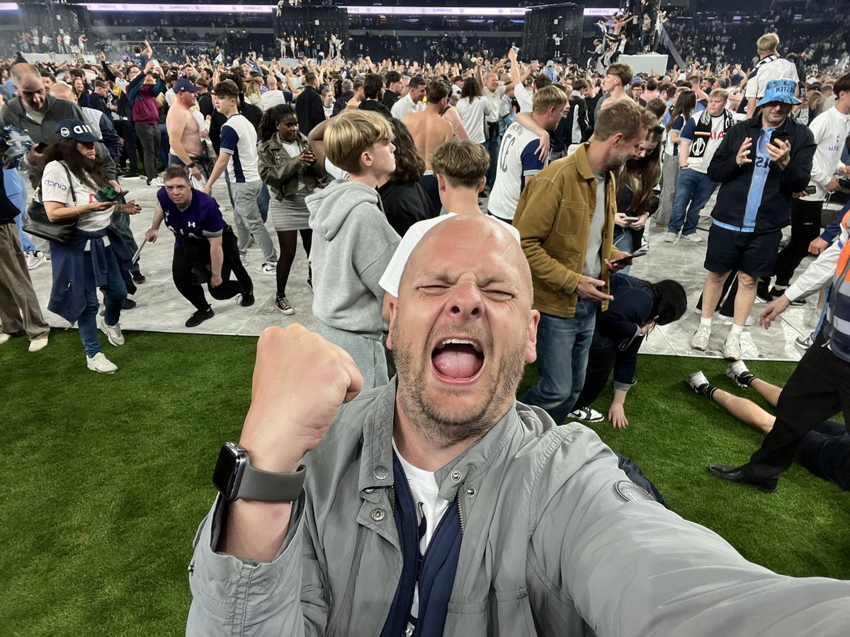 samjmoseley's tweet photo. I fucking love you @SpursOfficial  #coys https://t.co/TRKbU1R0JY