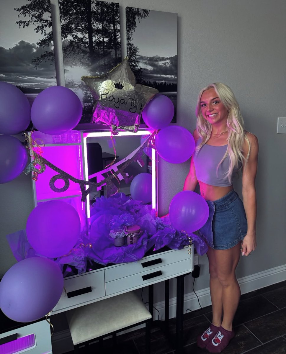 Congratulations to <a href="/brooklynn_lily/">BLily “Brooklynn Lily”</a> on making SOT Royalty! 💟