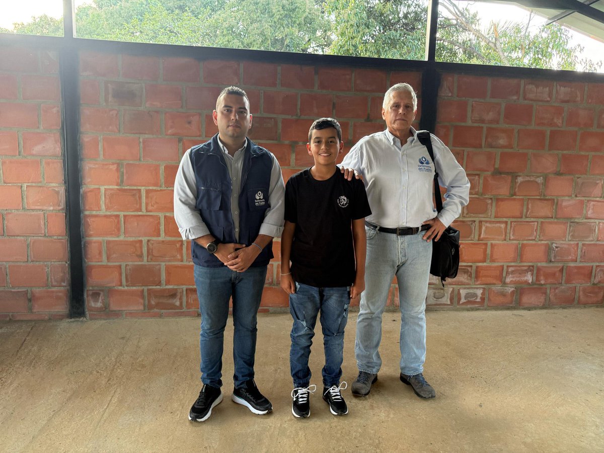 La mejor noticia en mucho tiempo. La liberación del niño Lyan Hortúa me llena de mucha felicidad. Lo he dicho en varias oportunidades, los niños tienen que estar fuera del conflicto armado. El Estado debe garantizarle todos sus derechos. Los responsables de este secuestro tendrán