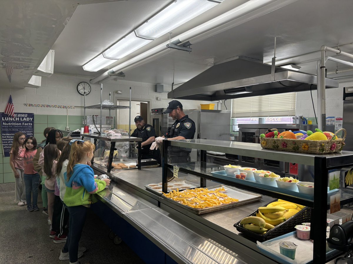 Jennifer Paxson Prass Elementary Principal (@prasspaxson) on Twitter photo Prass students enjoyed having lunch with <a href="/KetteringOhioPD/">KetteringPolice</a> & <a href="/KetteringFireOH/">Kettering Fire Dept.</a> for Meals with Shields! Thank you for your dedication and commitment to our community! We are grateful! โบ๏ธ <a href="/KetteringSchls/">KetteringSchools</a> Prass students enjoyed having lunch with <a href="/KetteringOhioPD/">KetteringPolice</a> & <a href="/KetteringFireOH/">Kettering Fire Dept.</a> for Meals with Shields! Thank you for your dedication and commitment to our community! We are grateful! โบ๏ธ <a href="/KetteringSchls/">KetteringSchools</a>