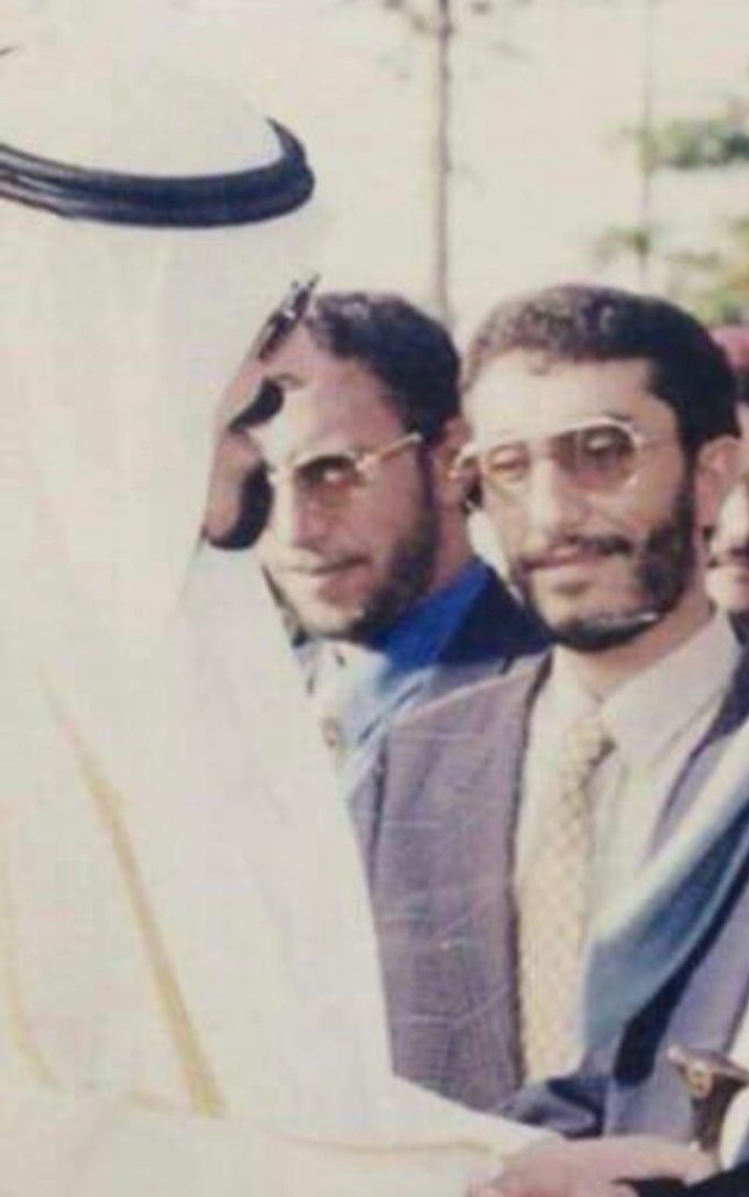 ((يَا أَيَّتُهَا النَّفْسُ الْمُطْمَئِنَّةُ ارْجِعِي إِلَى رَبِّكِ رَاضِيَةً مَرْضِيَّةً فَادْخُلِي فِي عِبَادِي وَادْخُلِي جَنَّتِي))

ببالغ الحزن والأسى تلقينا نبأ وفاة المغفور له الشيخ ناجي محمد جمعان والذي برحيله فقدت اليمن أحد ابطالها المخلصين الذين كان لهم شرف التصدي
