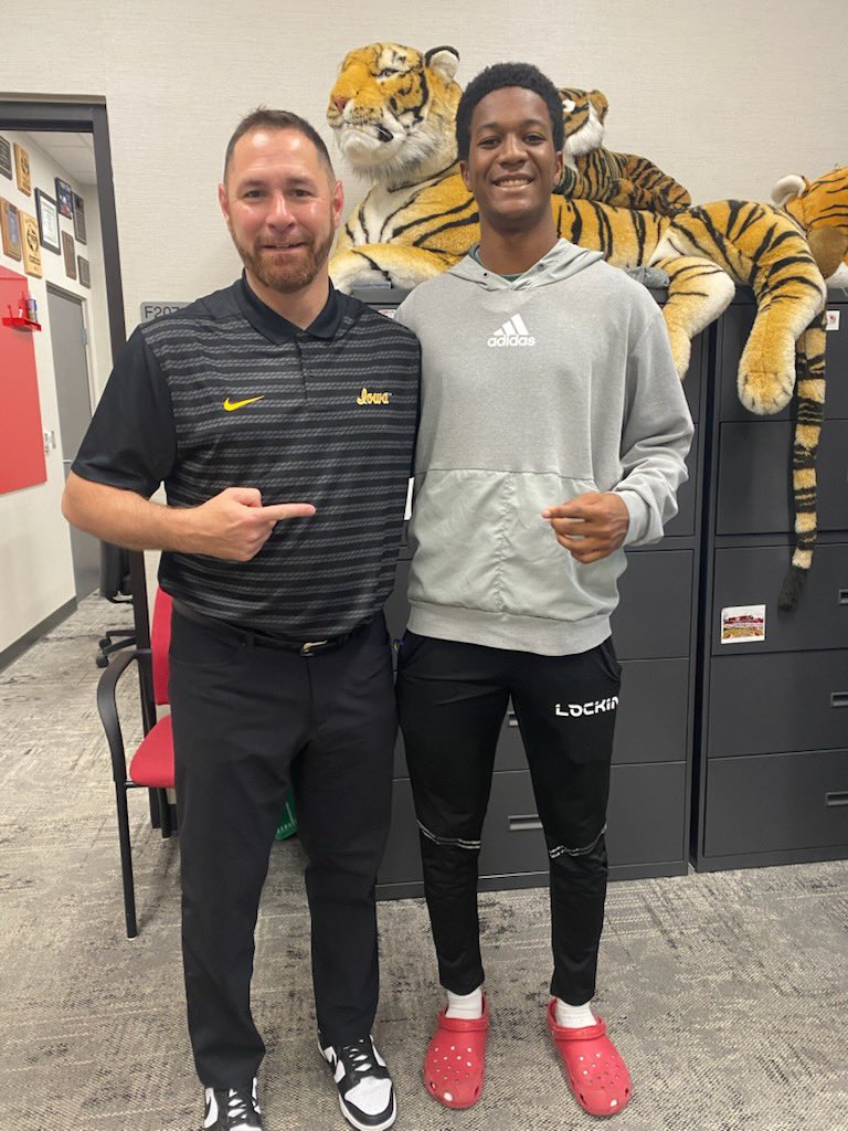 Isaiah Mcmillian (@26isaiahmcm) on Twitter photo After a great Conversation w/ <a href="/chris_polizzi/">Chris Polizzi</a> I am blessed to receive an offer from <a href="/HawkeyeFootball/">Hawkeye Football</a> After a great Conversation w/ <a href="/chris_polizzi/">Chris Polizzi</a> I am blessed to receive an offer from <a href="/HawkeyeFootball/">Hawkeye Football</a>