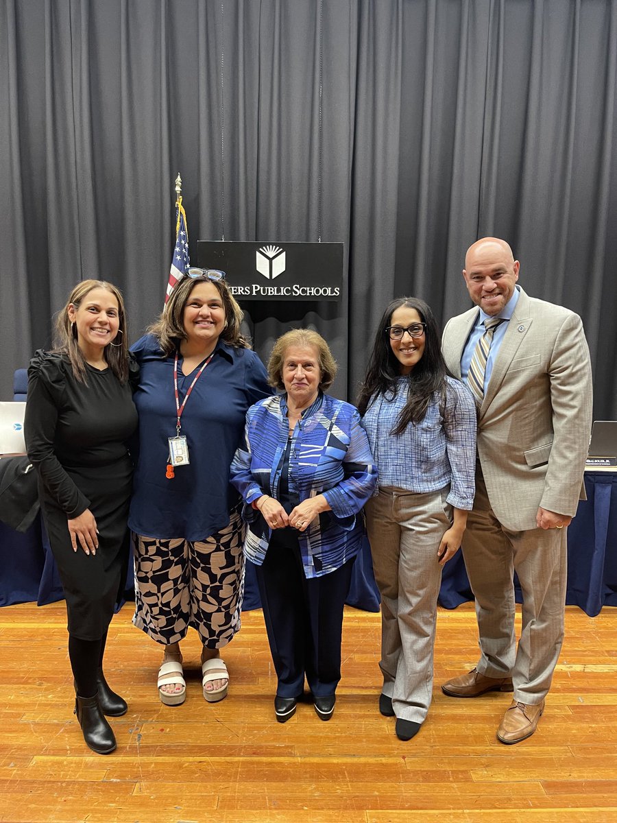 Sonia Sotomayor Community School (@justicesscs) on Twitter photo Congratulations to our 4th grade teacher Ms Quezada who received tenure tonight! <a href="/YonkersSchools/">Yonkers Public Schools</a> Congratulations to our 4th grade teacher Ms Quezada who received tenure tonight! <a href="/YonkersSchools/">Yonkers Public Schools</a>