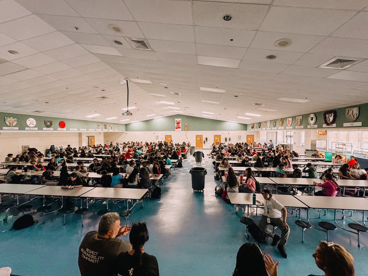 Our Level 5 Fiesta was in full swing today!🎉

Congratulations to the 376 Warriors who earned a Level 5 on at least one PM3 state assessment!👏👏