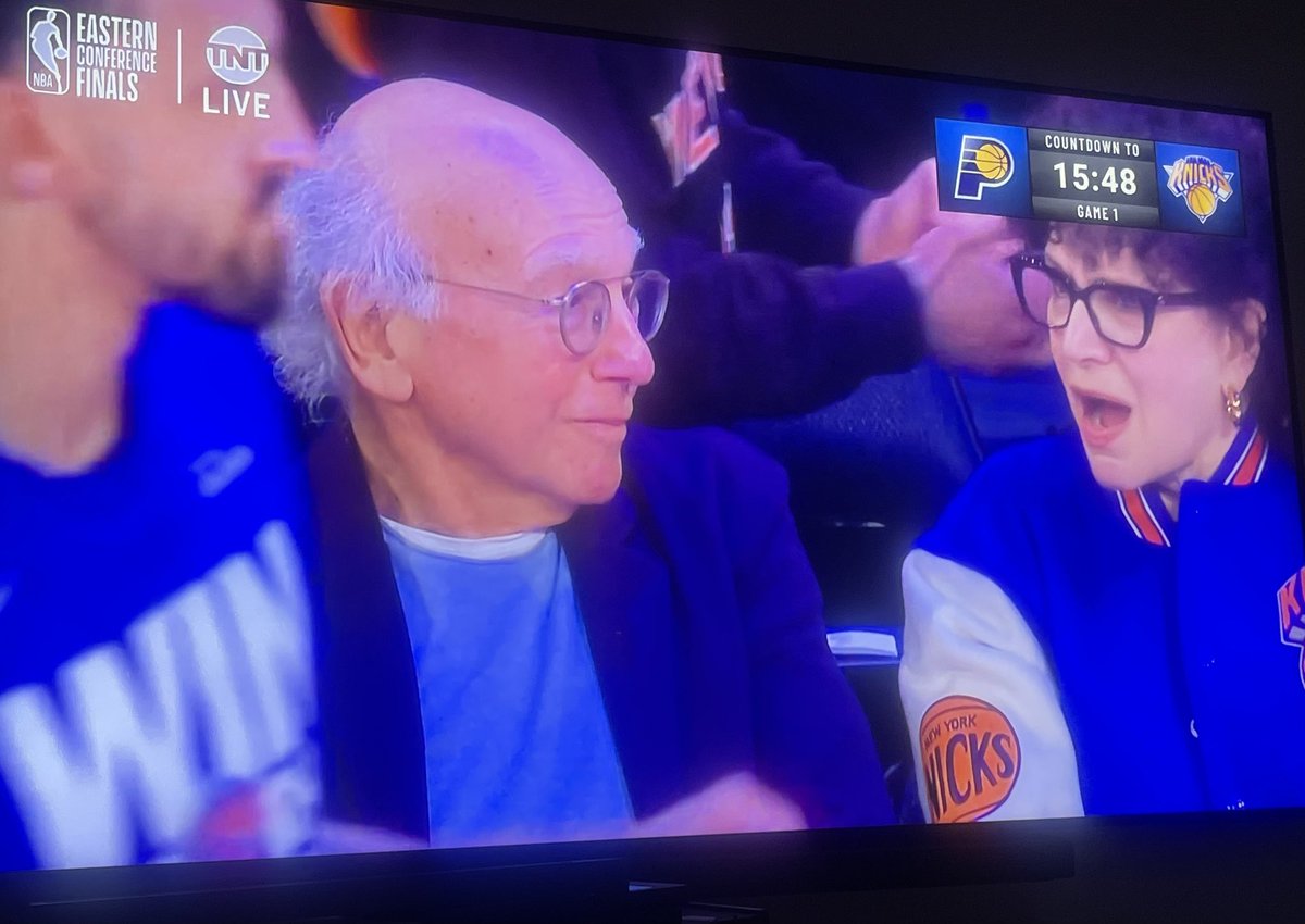 Larry David and Susie courtside.
Knicks in the Eastern Conference Finals.
Would’ve been a lit episode of Curbed. 

#NewYorkForever