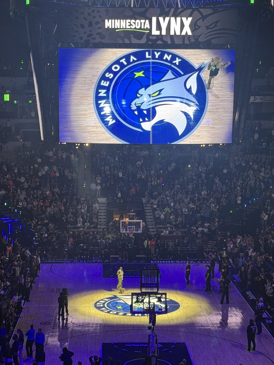 Great VIBE! Have to admit rooting for both teams!