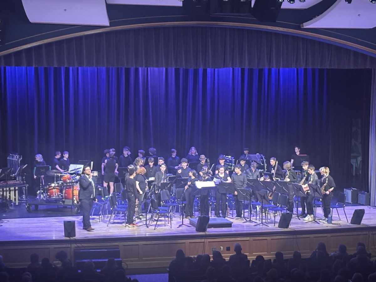 Congrat to our 8th grade band on a great performance!