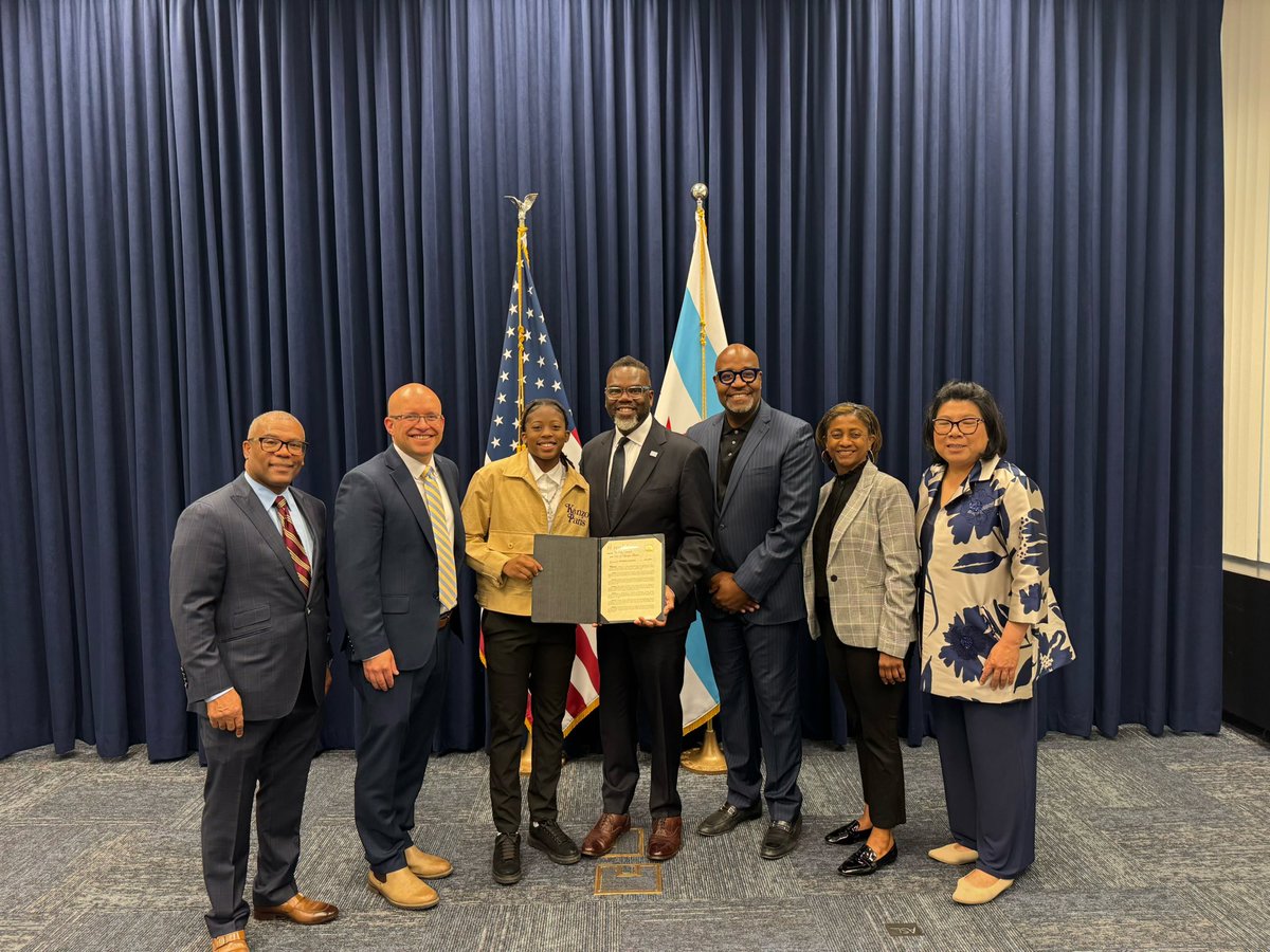 Destiny Jackson (@jacksondestoo) on Twitter photo Thank you to Mayor Johnson and the City of Chicago for recognizing my accomplishments this season thank you to <a href="/Ladydolphinsgbb/">Whitney Young Lady Dolphins</a> <a href="/wyhs/">Whitney M. Young HS</a> #dolphinforlife🐬 Thank you to Mayor Johnson and the City of Chicago for recognizing my accomplishments this season thank you to <a href="/Ladydolphinsgbb/">Whitney Young Lady Dolphins</a> <a href="/wyhs/">Whitney M. Young HS</a> #dolphinforlife🐬