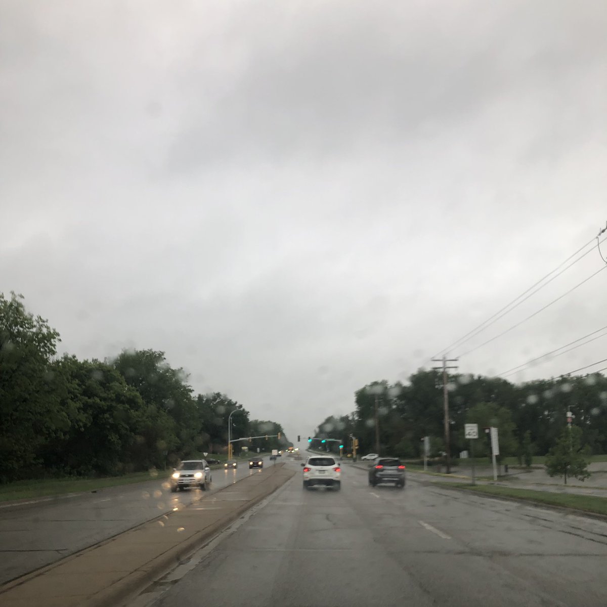 StandUpRecords's tweet image. While it’s Seattle levels of rainy &amp;amp; cold here in Minnesota, we’ll remind you that it’s perfect weather to order (scroll) #vinyl from us including our limited edition #boxset #theheadliners. Do it before the vinyl warping #dogsdaysofsummer hit.

#lp #vinylcollection #record