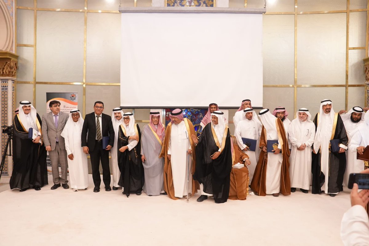 د.أحمد الشهري (@drahmedshehri3) on Twitter photo 📌في ليلة التكريم والوفاء إختتمت ثلوثية بامحسون <a href="/bamhsoun/">منتدى ثلوثية بامحسون الثقافي</a> موسمها الثقافي لعام 2024-2025 بتكريم المحاضرين الذين شاركوا في نشاطها خلال الموسم الماضي واختارت أن يكون التكريم الفخري لهذا العام أحد أعلام الوطن الذين سطّروا بمداد من ذهب مسيرة علمية حافلة بالعطاء والإنتاج الفكري والأدبي 📌في ليلة التكريم والوفاء إختتمت ثلوثية بامحسون <a href="/bamhsoun/">منتدى ثلوثية بامحسون الثقافي</a> موسمها الثقافي لعام 2024-2025 بتكريم المحاضرين الذين شاركوا في نشاطها خلال الموسم الماضي واختارت أن يكون التكريم الفخري لهذا العام أحد أعلام الوطن الذين سطّروا بمداد من ذهب مسيرة علمية حافلة بالعطاء والإنتاج الفكري والأدبي